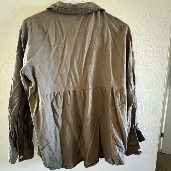 (Bundle of 2) Astylish Breezy Button-Ups - Picture 6 of 11